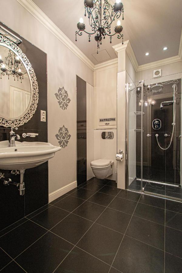 Luxury 150m2 On Wencelas Square With Private Garage Praha